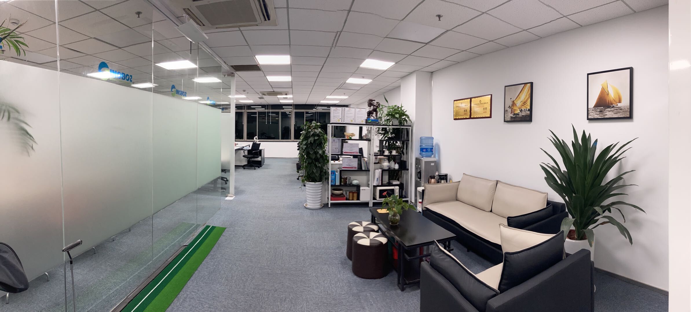 1-2202231A151531.jpg